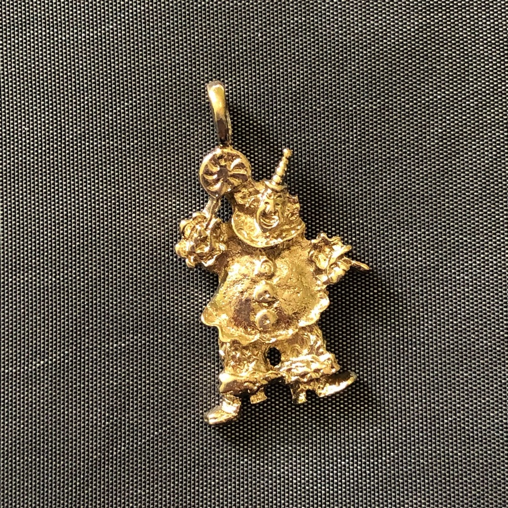 ✨Beautiful clown golden charm✨